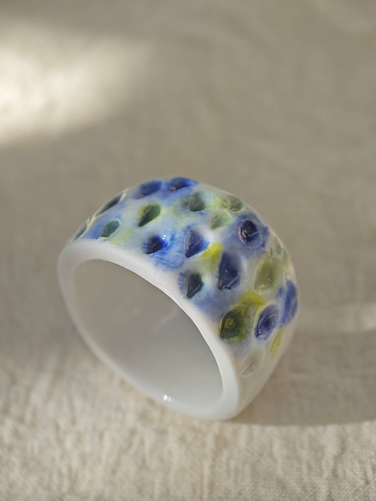 Porcelain ring
